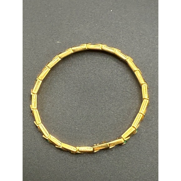 Vintage Gold Tone Tennis Bracelet Green Rhinestones Stretch  7" - Picture 4 of 8